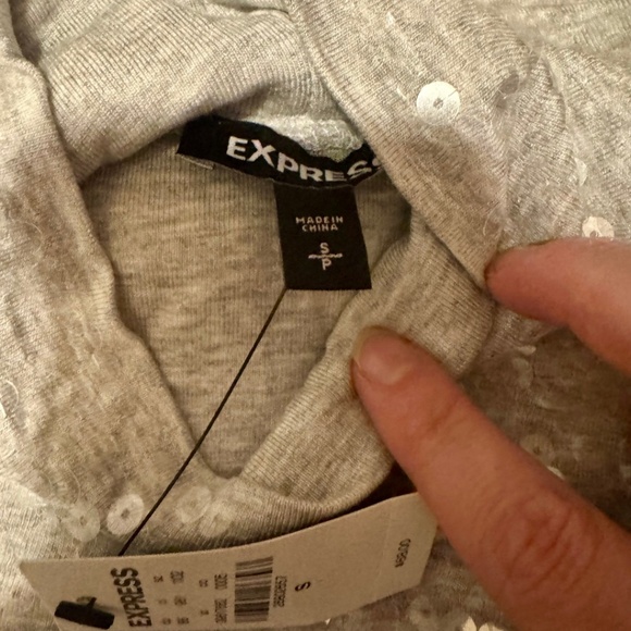 ✨ NWT Express Sequin Turtleneck Sweater | Size S | Silver - Picture 4 of 4